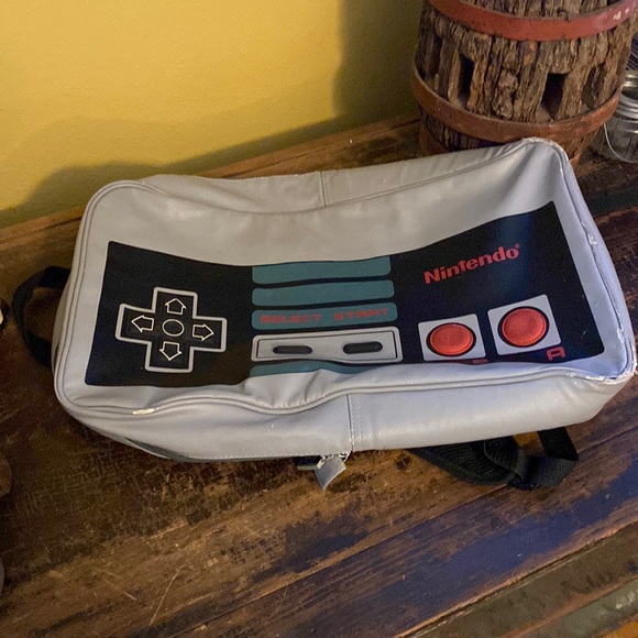 Nintendo Original Big Original Nes Controller Backpack Grey/Black 85461NTN - Picture 1 of 12